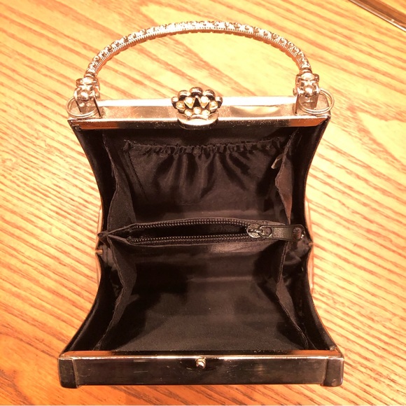 Metal Clutch - Picture 3 of 4